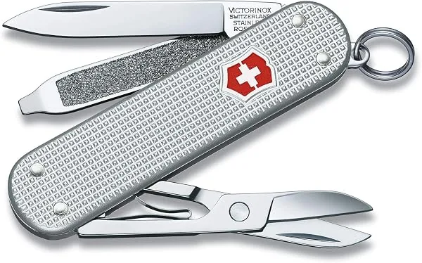 Canivete Victorinox, estrutura em aço inoxidável fabricada na Suíça